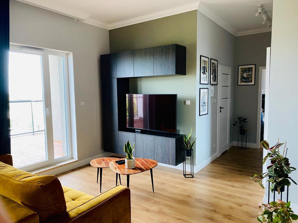 Cozy, Bright & Sunny Apartment With Terrace! วรอตซวาฟ ภายนอก รูปภาพ